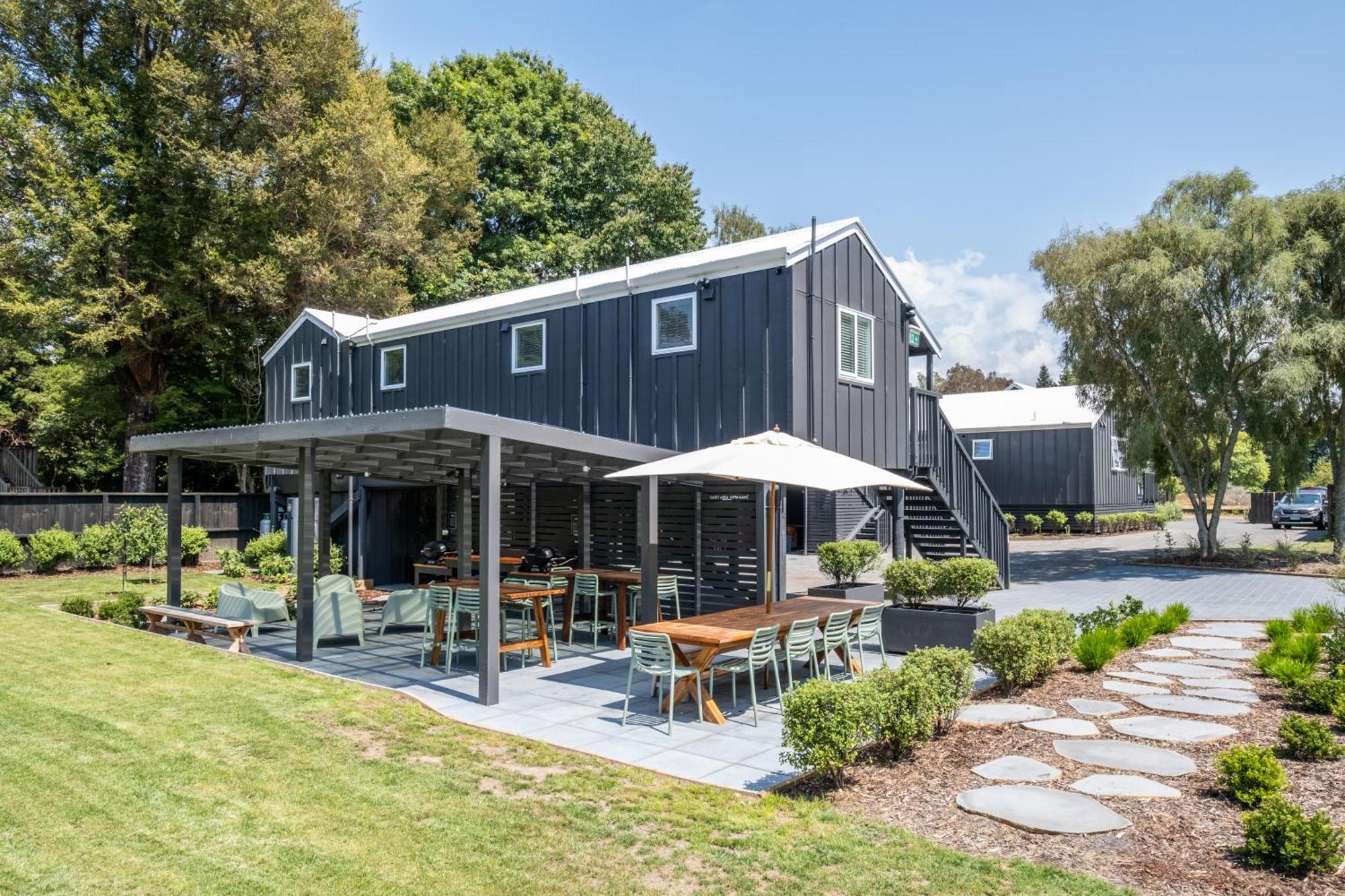 The Quarters Villa Turangi Luaran gambar